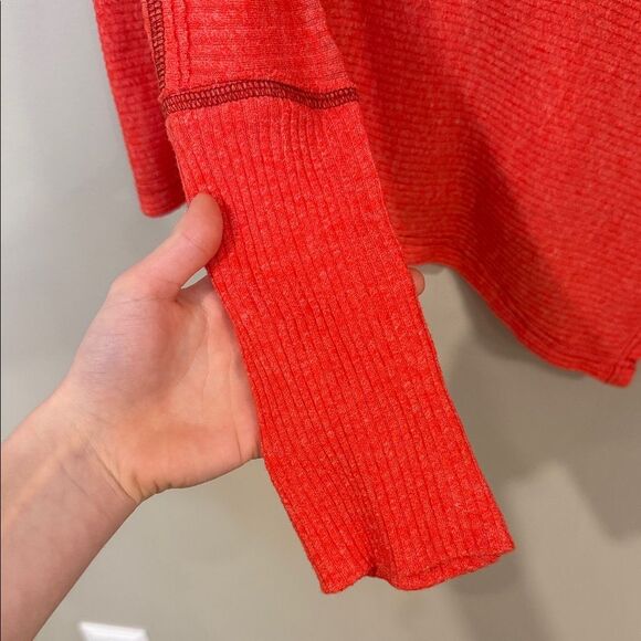 Free People Londontown thermal asymmetrical ribbed sweater with side slit size S - Picture 5 of 8